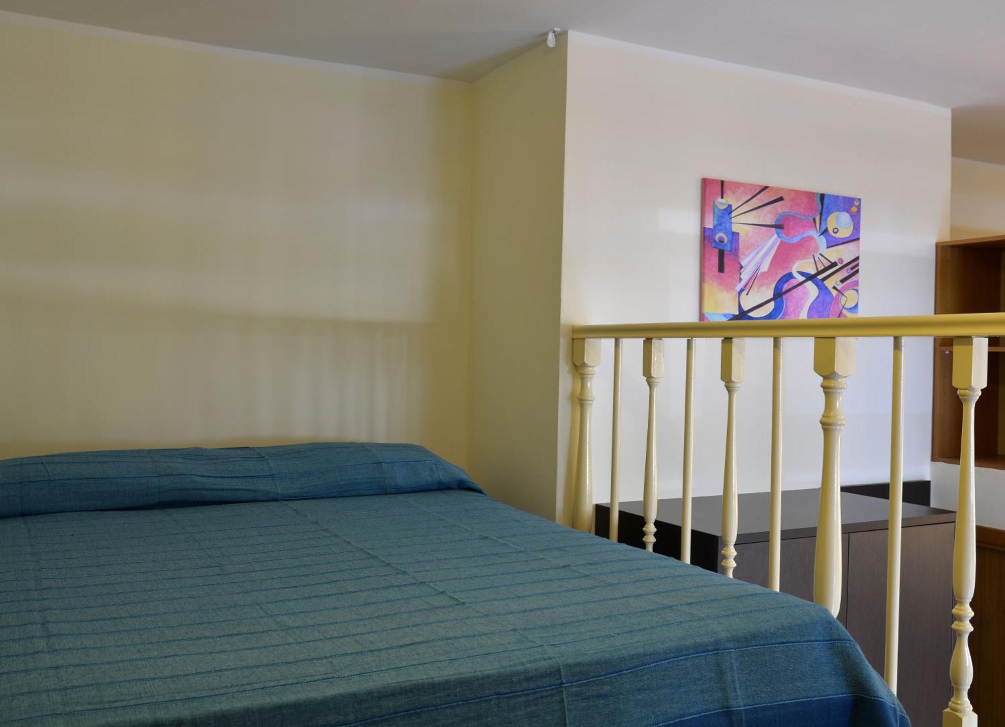 Gemelli Holidays -2 Easy Lofts, Groundfloor With Courtyard, Mezzanine Bedroom, Baby & Pet Friendly, Near Monte Mario Station Connecting To Center In 20 Minutes, 2 Steps From Bus, Groceries, Restaurants, Park, Cycle Path - Warm Guest Care In 4 Languag Exterior foto