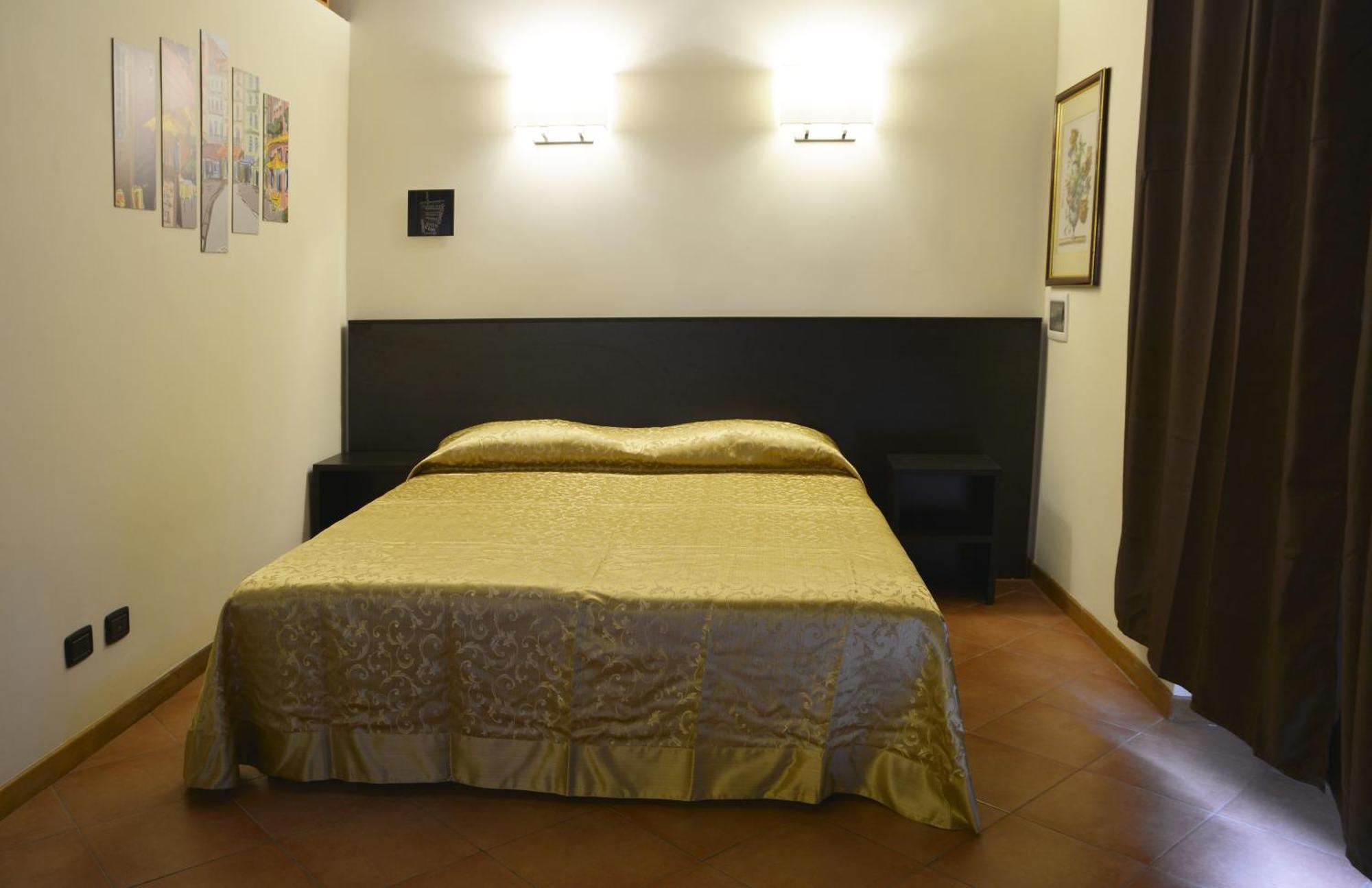 Gemelli Holidays -2 Easy Lofts, Groundfloor With Courtyard, Mezzanine Bedroom, Baby & Pet Friendly, Near Monte Mario Station Connecting To Center In 20 Minutes, 2 Steps From Bus, Groceries, Restaurants, Park, Cycle Path - Warm Guest Care In 4 Languag Exterior foto